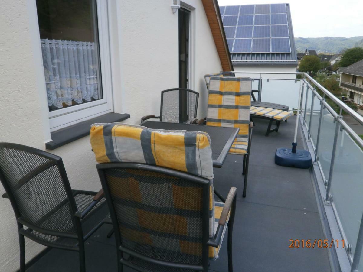Fewo Moselblick Lägenhet Ernst Exteriör bild